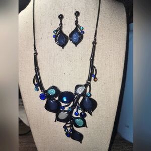 Elegant Blues And Gunmetal Jewelry Set